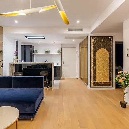 One Luxury Herastrau Parc Bükreş