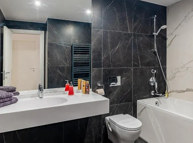 One Luxury Herastrau Parc *