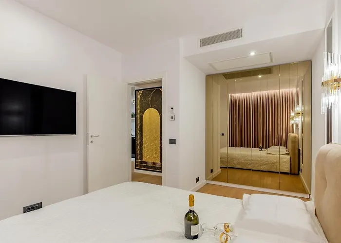 One Luxury Herastrau Parc